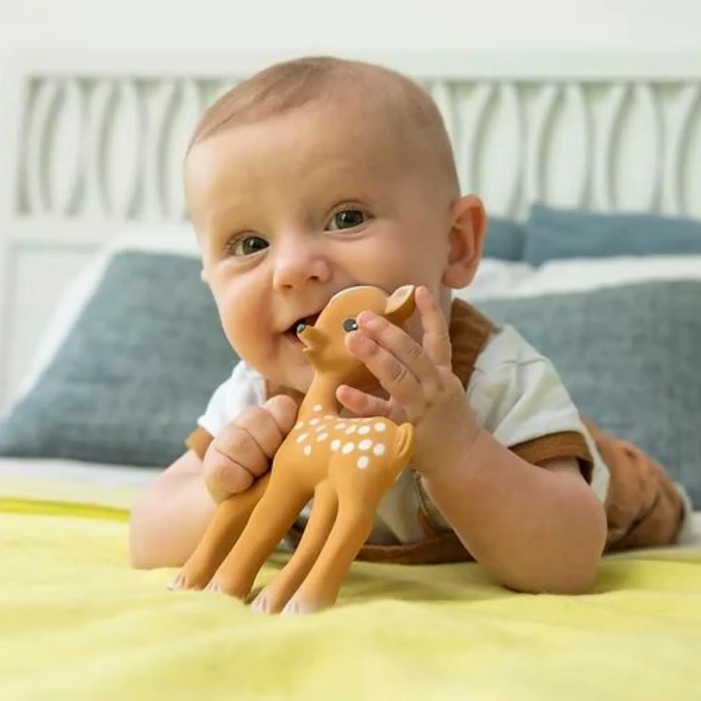 Sophie La Girafe Fan Fan La Fawn
