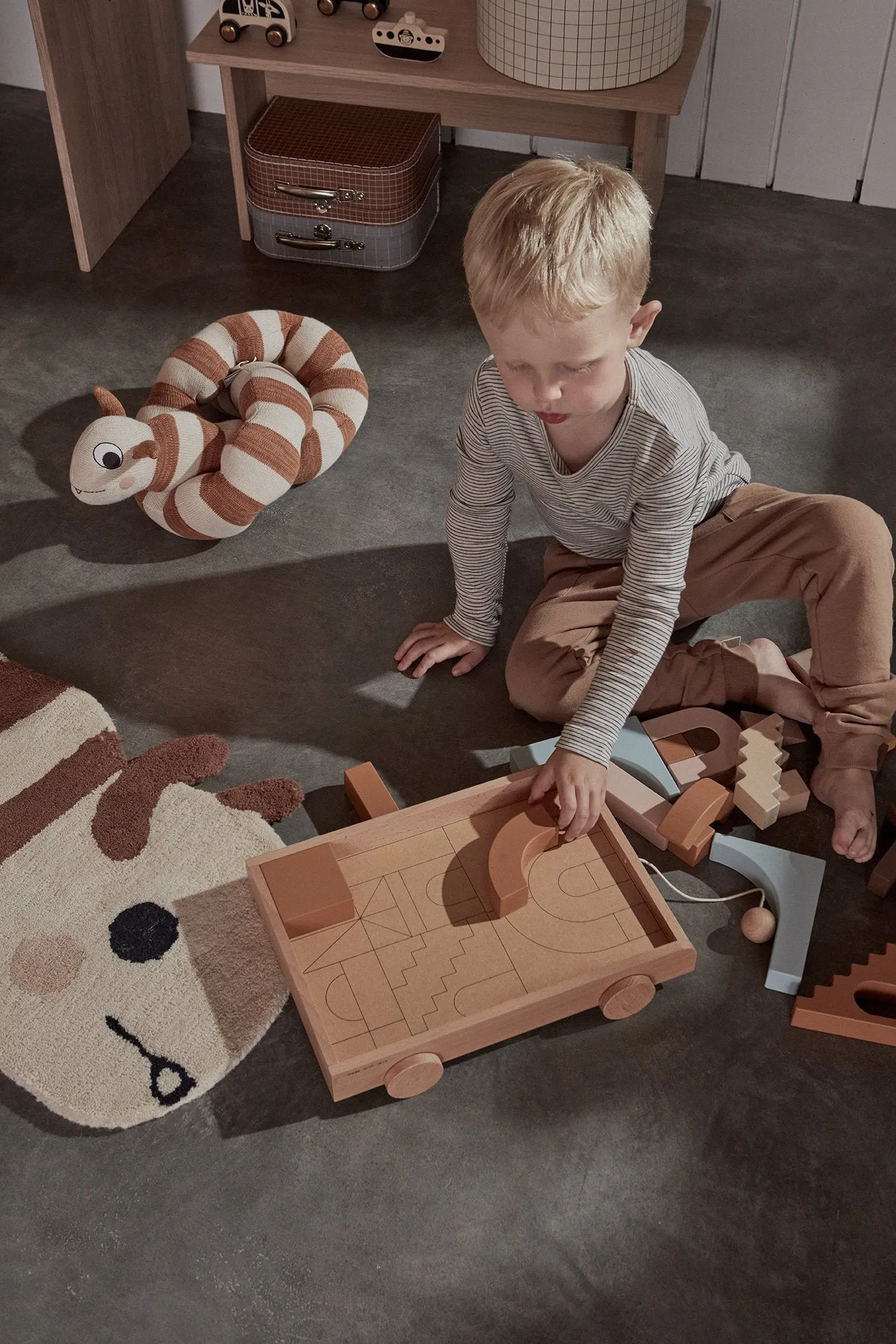 Wooden Rainbow Wagon with Blocks - Nature